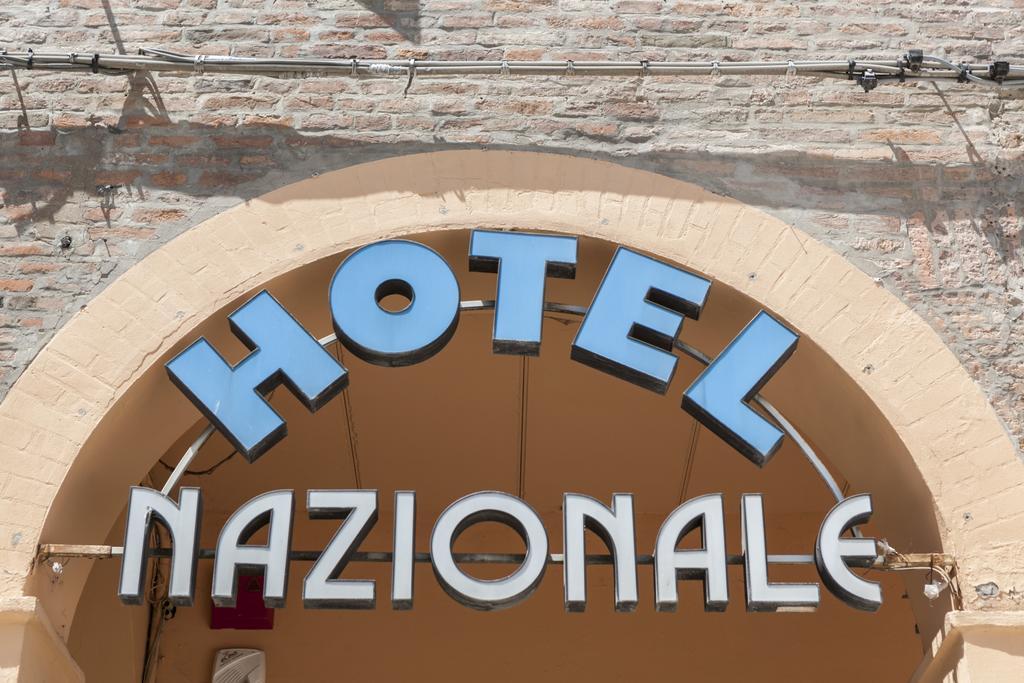 Hotel Nazionale Ферара Екстериор снимка